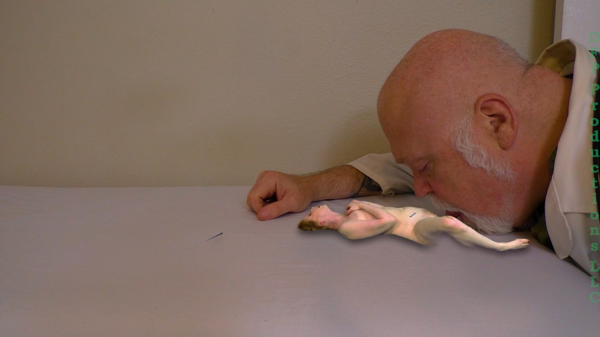 promo2_alittleredhead2.jpg