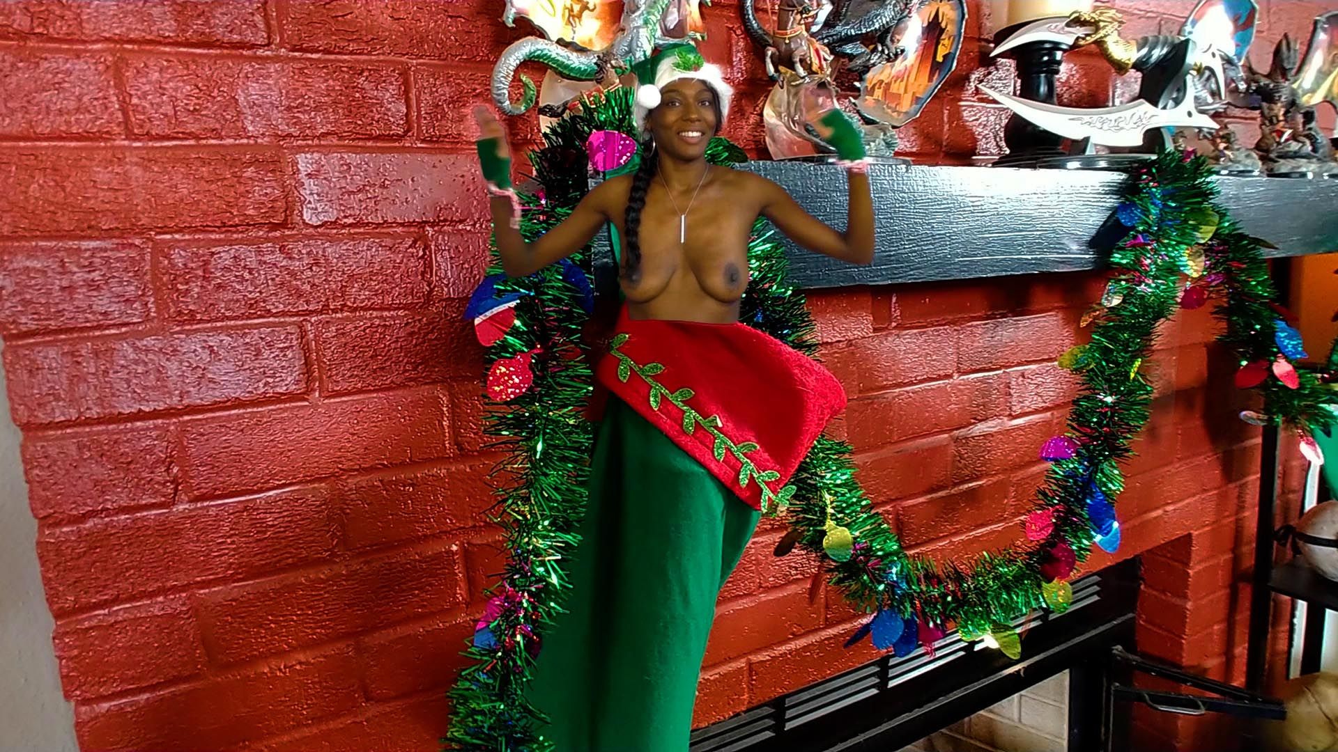 promo6_parisatthenorthpolealittleelfgift.jpg